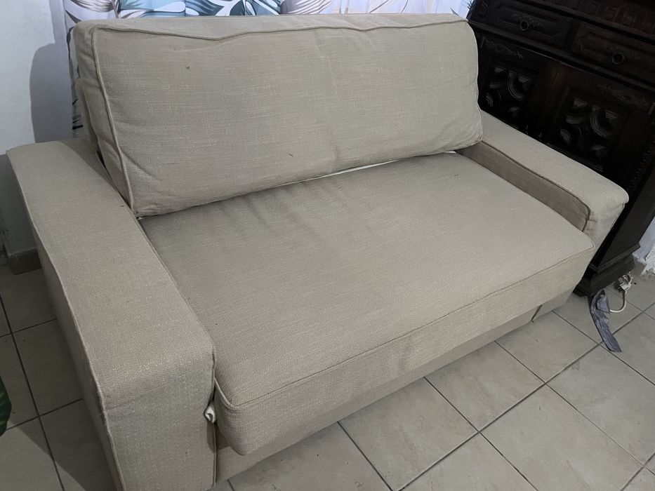Sofa cama em tecido beje