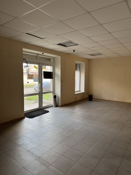 Орерда приміщення 72,3 м.кв, червона лінія, фасад