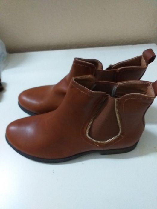 Meia Bota de senhora nova