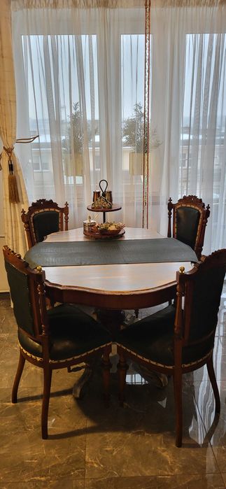 Stół i krzesła - antyki