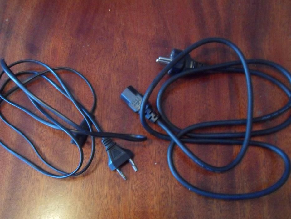 Кабель , подзарядки, новая подставка для плазмы.
