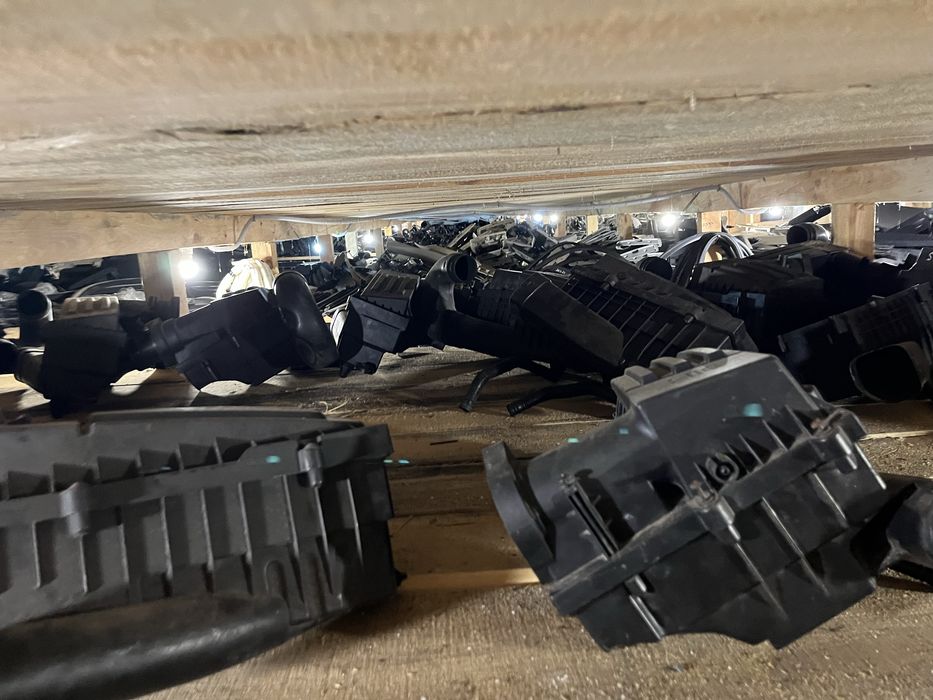 Корпус повітряного фільтра Volkswagen Skoda Audi