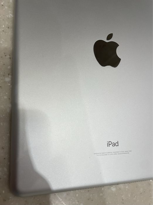 Apple iPad • A1893 • Ідеальний стан