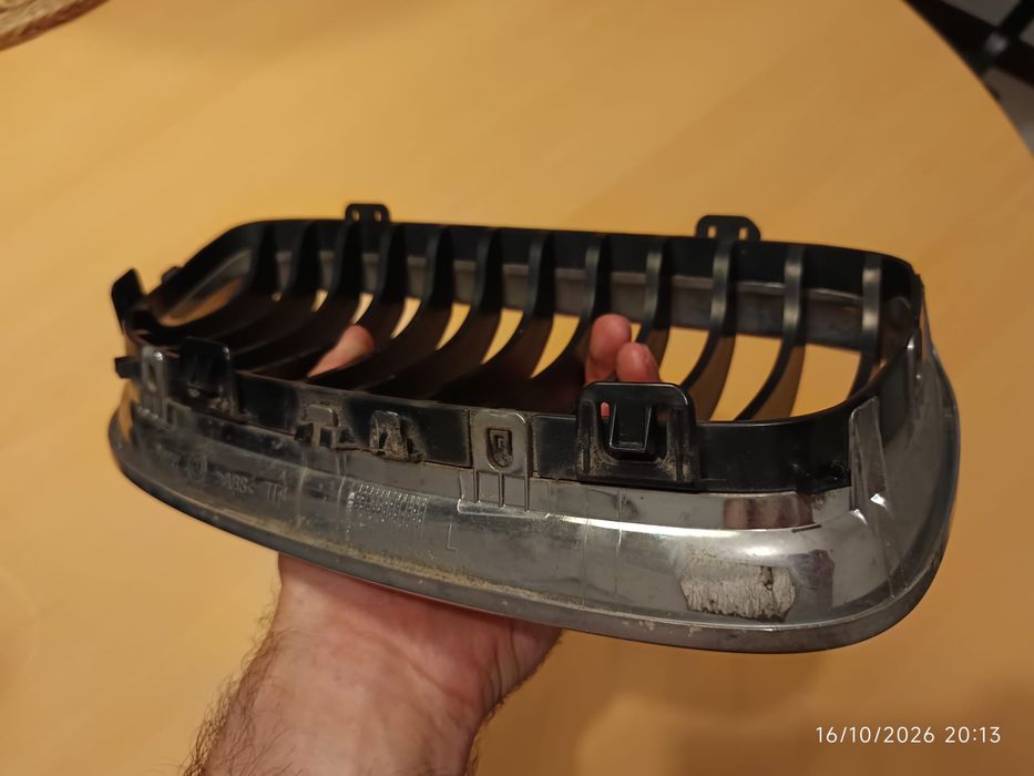 Grelhas de radiador Originais BMW E90/91 LCI (2007–2011)
