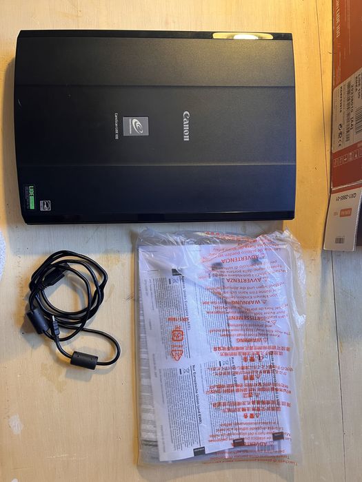 Scanner Canon CanoScan LIDE 100