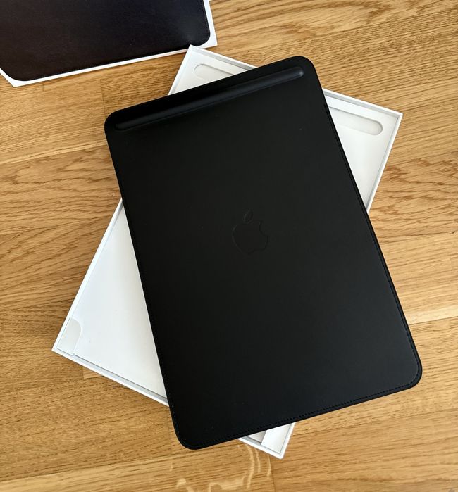 Чехол-вкладыш Apple Leather Sleeve for iPad Pro 10.5. Оригинал