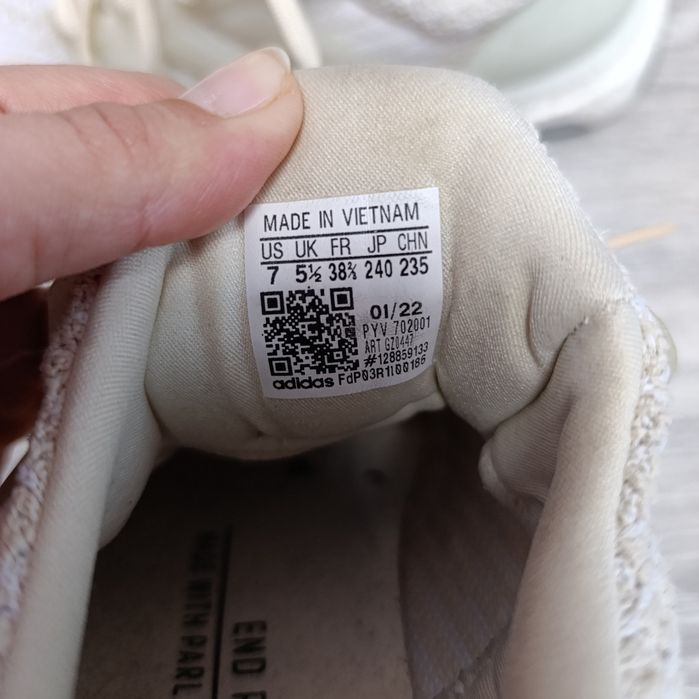 Кросівки жіночі Adidas Ultraboost 5.0 Dna Shoes Yellow Gz0447.