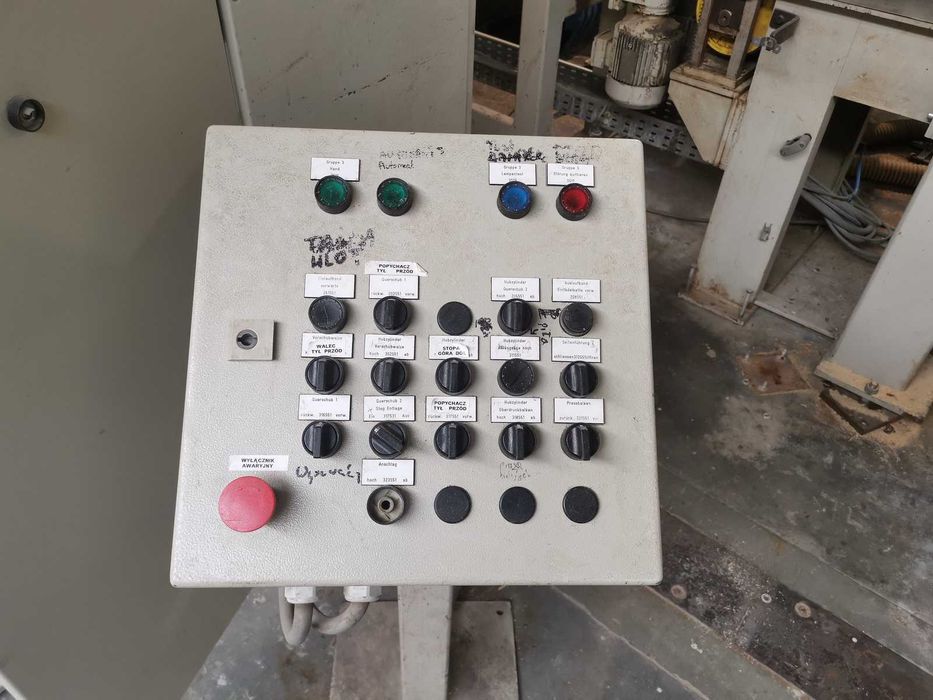 Linia prasa do łączenia drewna na mikrowczepy DIEFFENBACHER