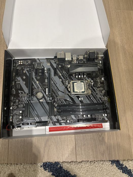 Plyta glowna gigabyte b360 + procesor intel i5 8400