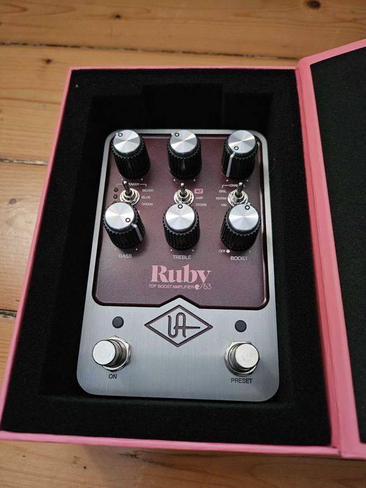 Universal Audio UAFX Ruby '63 Top Boost Amplifier