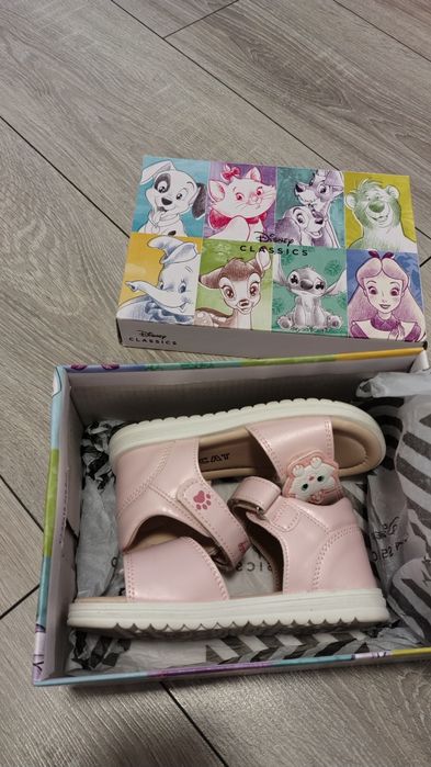Sandały Disney Classic 25 długość w środku 16cm . Nowe