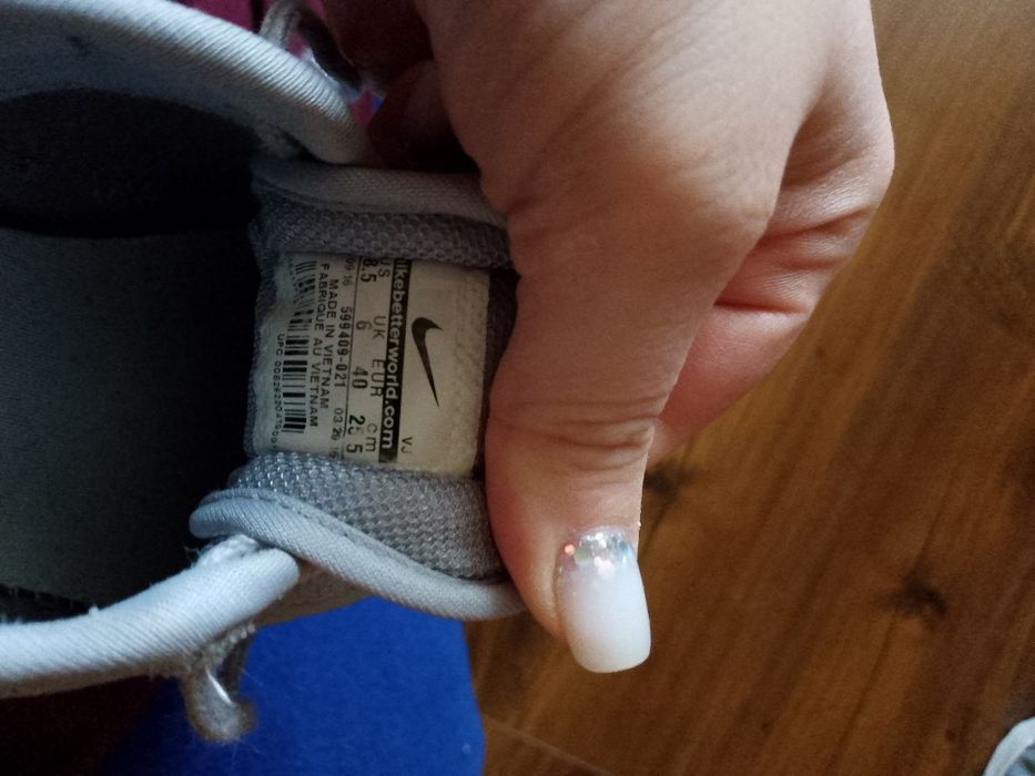 Продам кросівки Найк