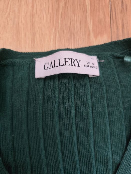 Zielony sweter elegancki