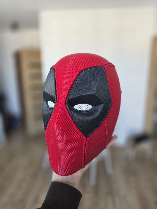 Maska Deadpool - w pełni funkcjonalna.
