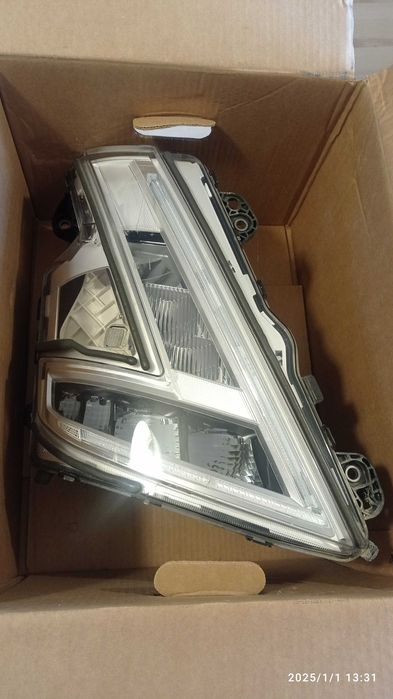 Lampa,reflektor,przedni prawy,VOLVO FH5