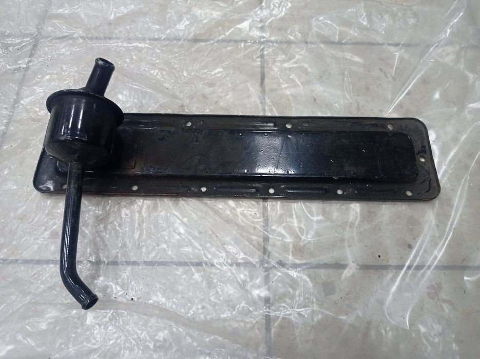 Dekiel boczny z kominkiem silnik S-21 Żuk / Nysa