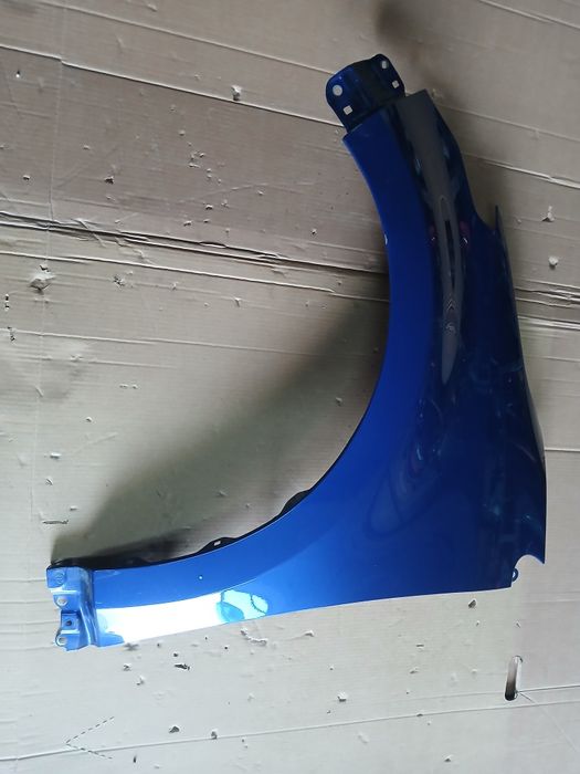 Błotnik przedni lewy 1g3 TOYOTA YARIS IV 6x1