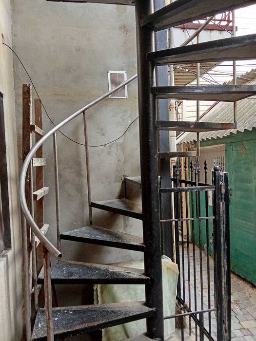 Продам дачу біля моря