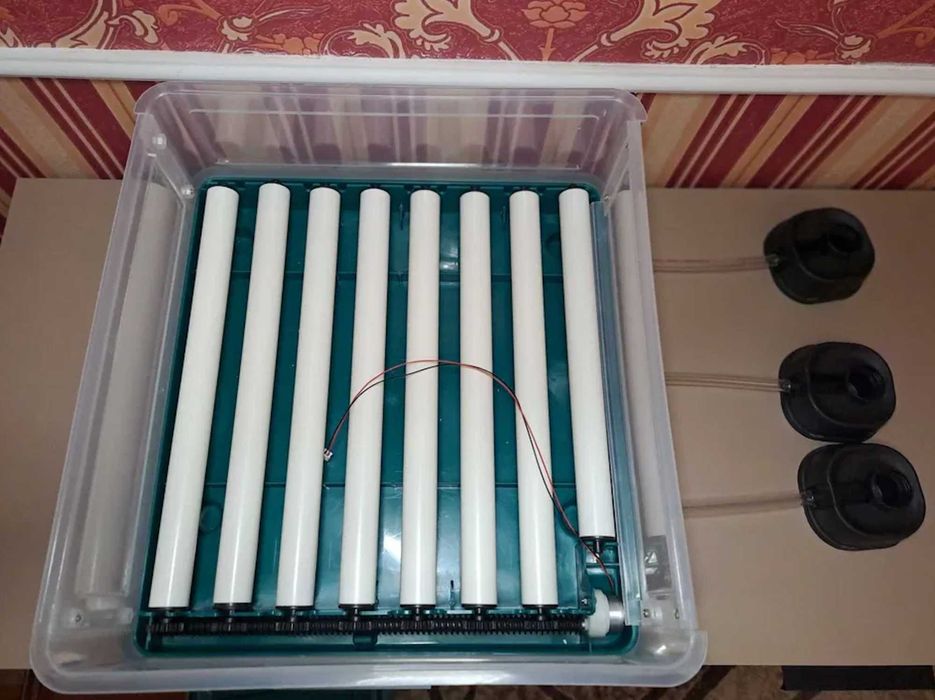 Інкубатор для яєць автономний , 12–220В, захист блекаут 70-400 яєць