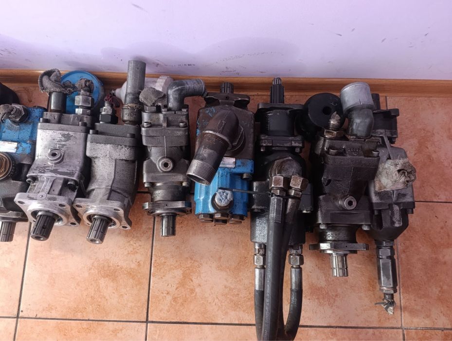 Аксіально-поршневі насоси