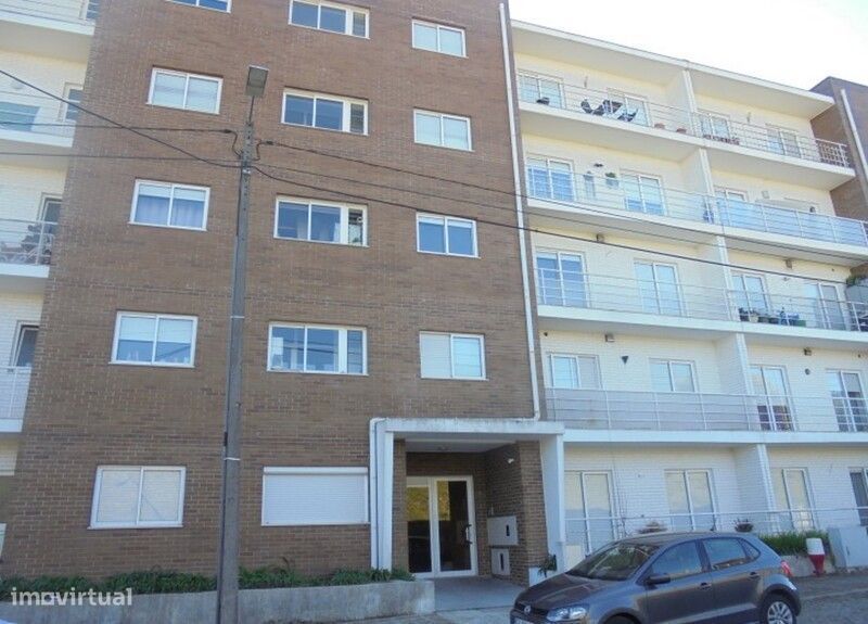 Apartamento T2 próximo à estação de comboios | Ermesinde — Ermesinde, Porto