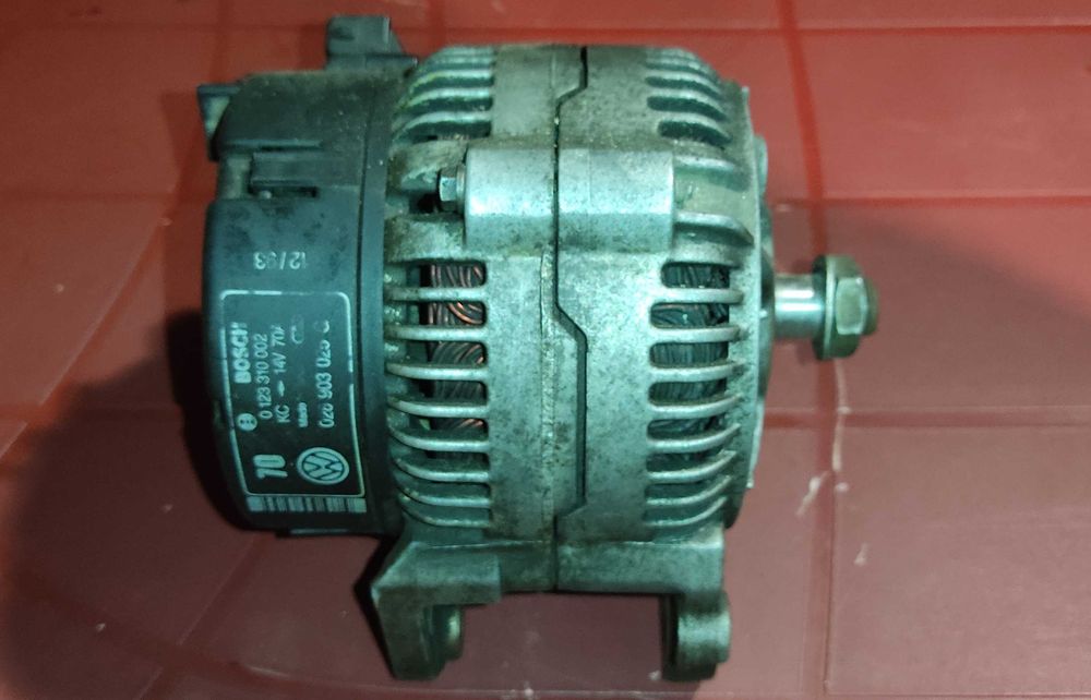Генератор Volkswagen Golf