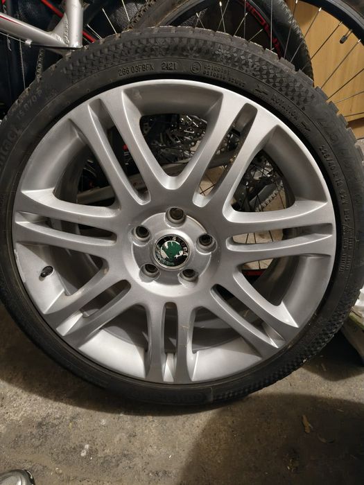 Koła Skoda alufelgi 18 cali 225/40/18 oponyContinental Zimowe