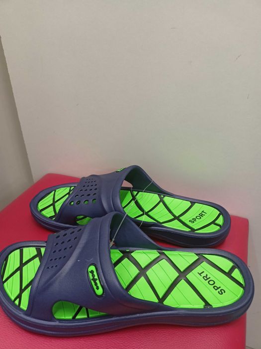 Klapki męskie- nowe