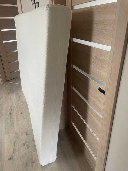 Materac  średnio twardy 1600x2000