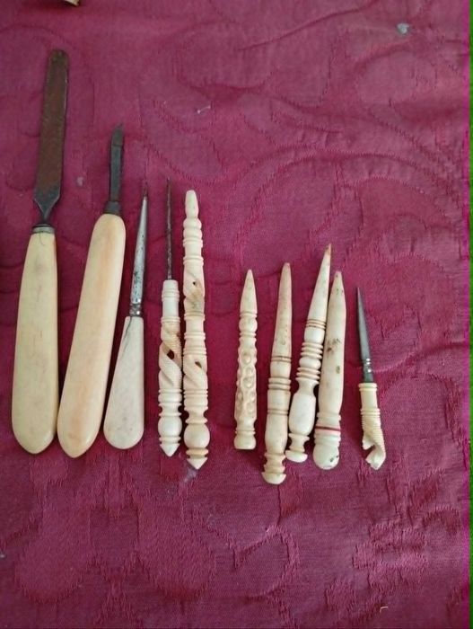 Peças artesanais africanas e orientais