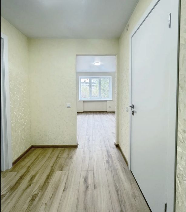 Продаж 1 кім Миколаївка , 36 м.кв, 2 поверх