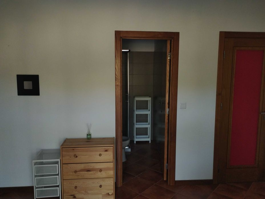 Aluga-se 2 quartos com WC privado em Mirandela