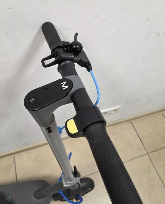 Hulajnoga elektryczna MOTUS 8.5 LITE