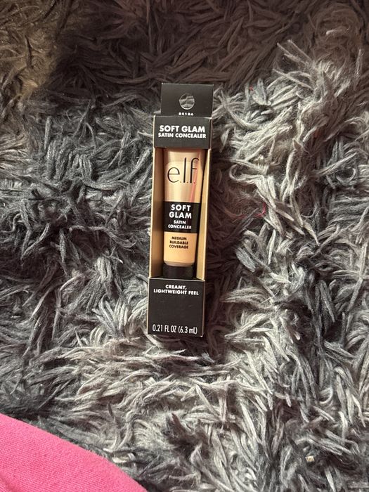 Elf soft glam korektor do twarzy 25 light neutral