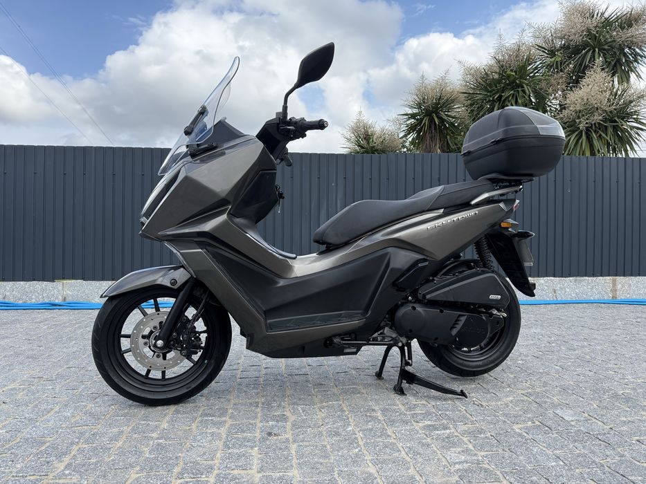 Kymco skytown 125 nova
