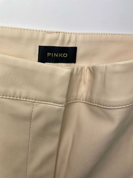 Spodnie PINKO kremowe imitacja skóry eleganckie proste rozm. 42 (IT46)