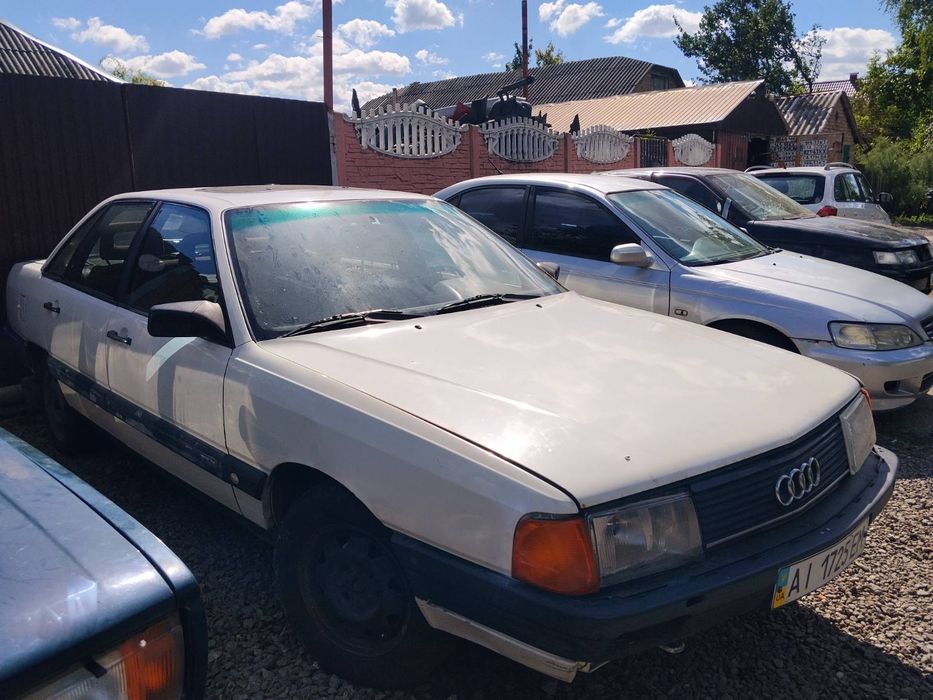 Продам АУДІ 100 1984 рік 2.2 бензин