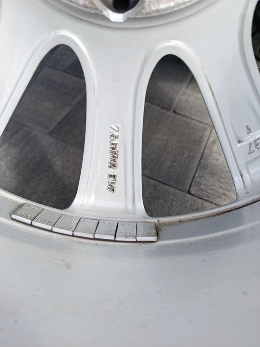 Felgi aluminiowe,plus opony Mercedes