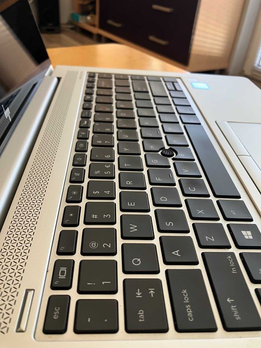 HP ElieteBook 840 G5 / 512GB SSD / 32GB RAM/ Intel i7-8650U /Stan idealny