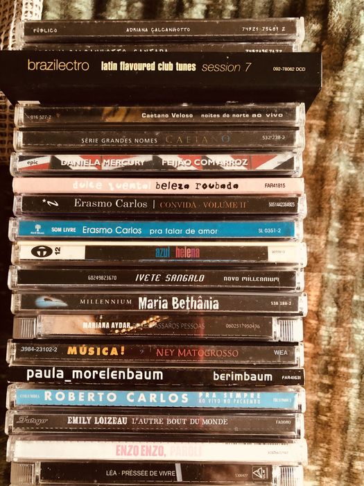 Música francesa, italiana, portuguesa, sul-americana e africana