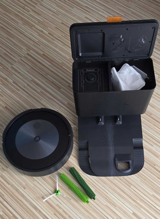Robot sprzątający iRobot Roomba J7+