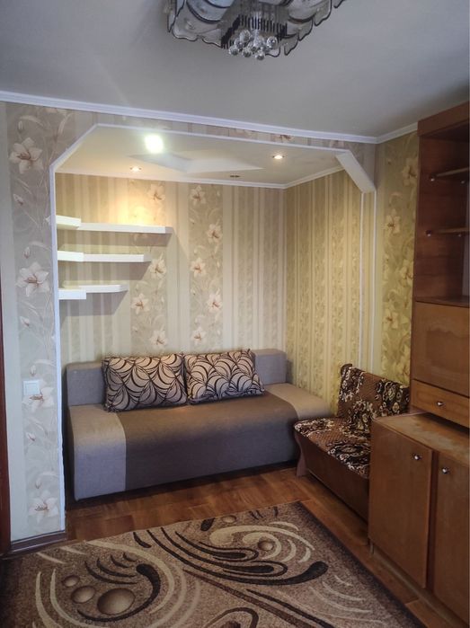 Продається 1-но кімнатна квартира в районі райлікарні!!