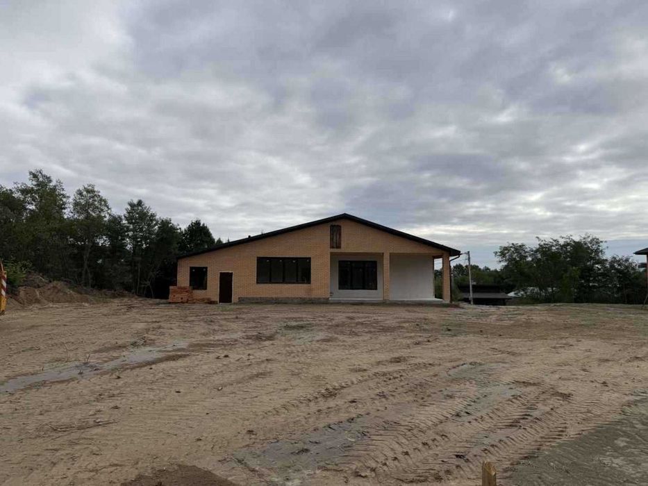 Ваш Сосновий Рай: Котедж Мрії в Гореничах