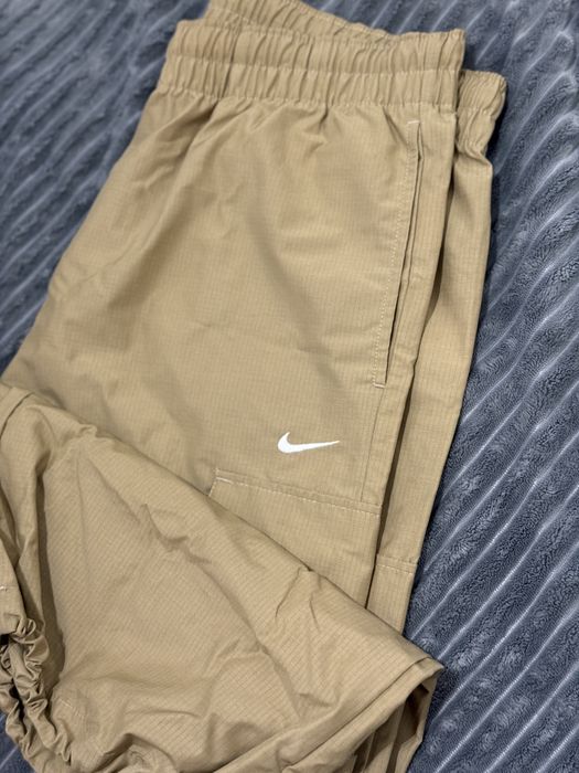 Nike Sportswear Everything Wovens женская Mid-Rise Cargo Pants. Разм L