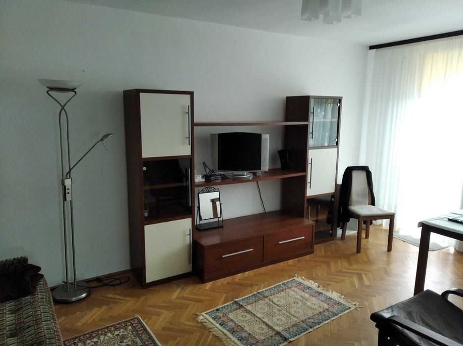 Pokój 18m. 1400 PLN. Balkon. W mieszkaniu 3 pokoje. Metro. Targówek.