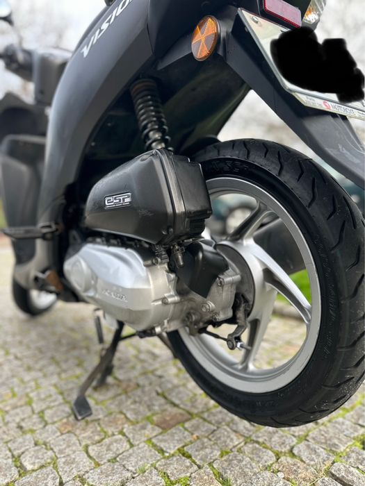 Honda Vision toda revisada segundo dono