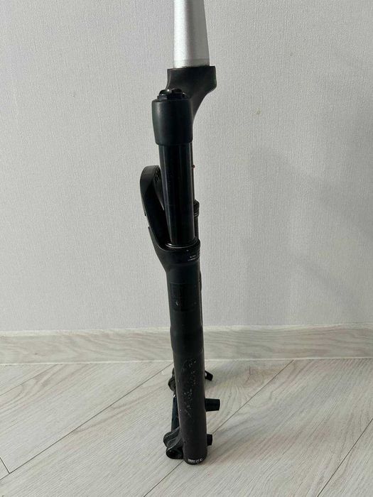Велосипедна вилка RockShox judy 29/110