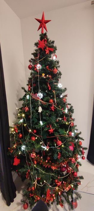 Árvore de natal tudo incluído de 2 metros de altura
