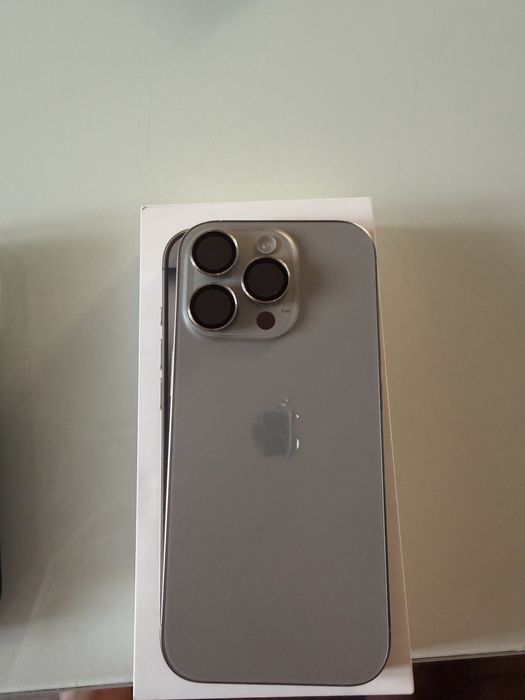 Apple iPhone 16 Pro