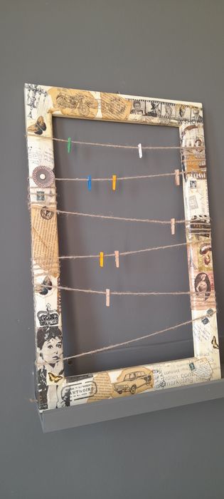 Dekoracja ścienna ramka do przywieszania np. zdjęć i notatek 35x55